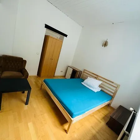 Mit Einem Schlafzimmer Mit Trennwand Appartamento *