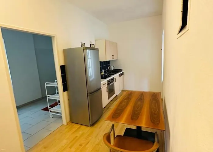 Appartement Mit Einem Schlafzimmer Mit Trennwand Graz